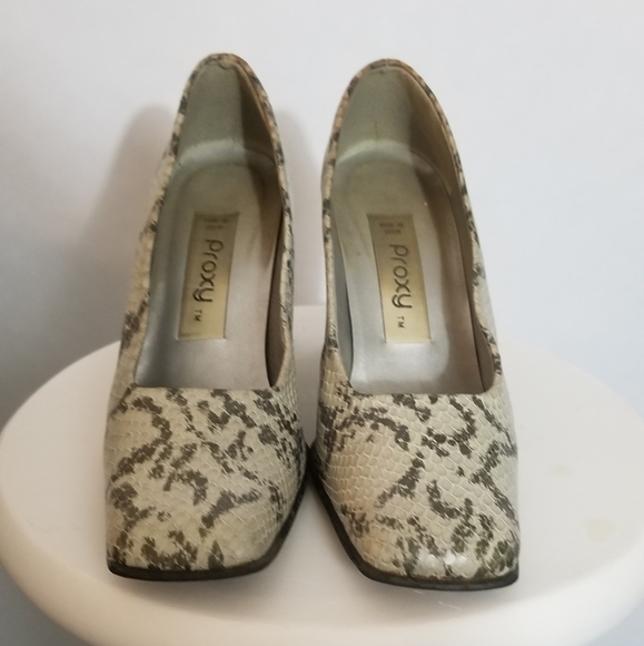 Proxy Shoes - Proxy Olive Square Toe Reptile Leather Pumps Size 7
